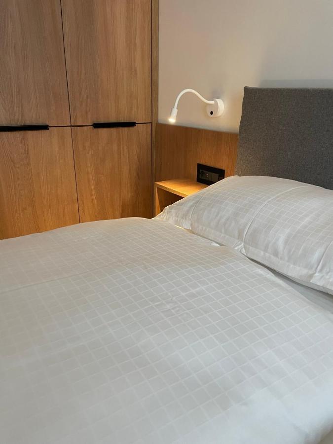 Luxury By The Lake Ap 25 Sibiu Exterior foto