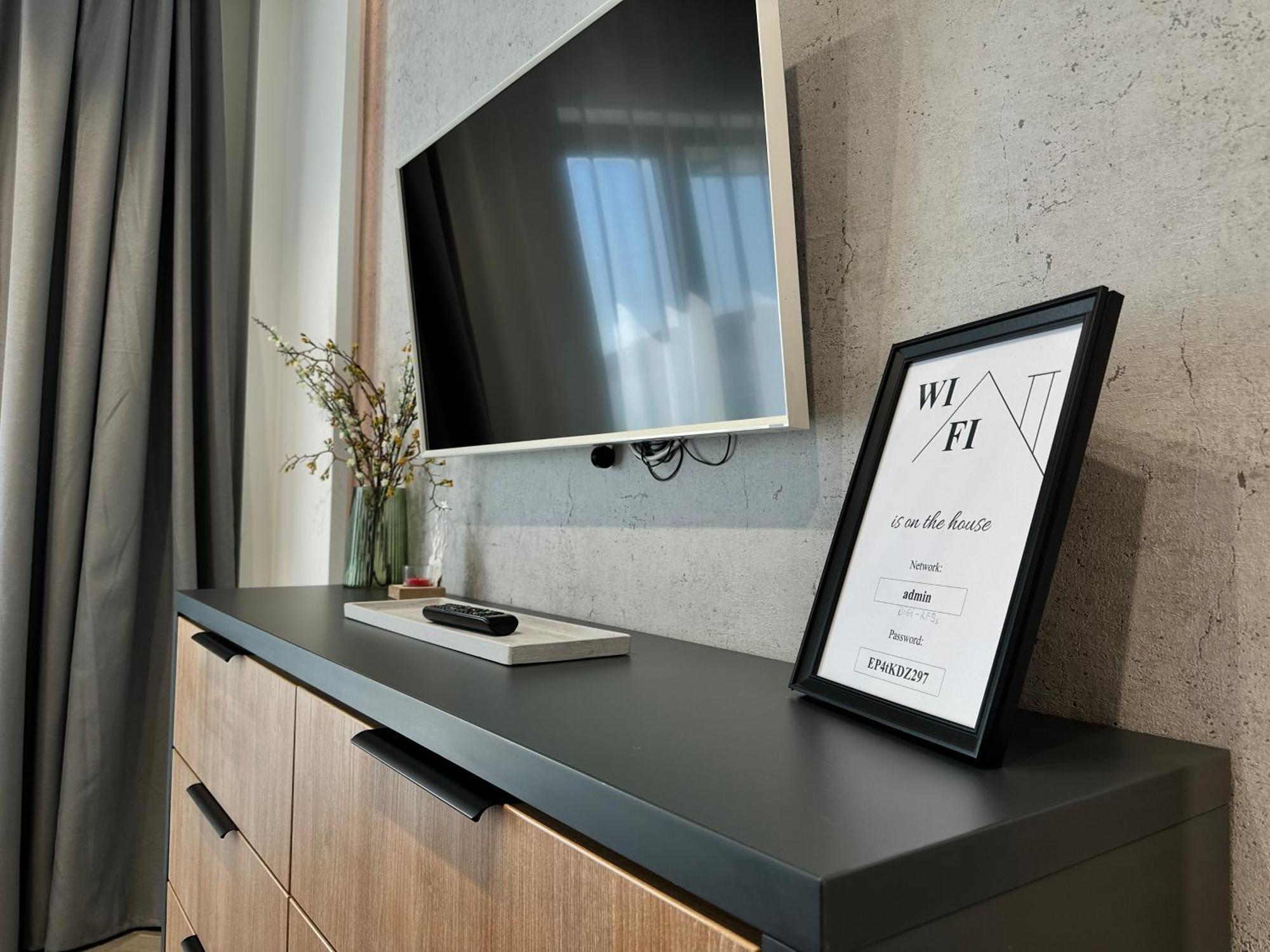 Luxury By The Lake Ap 25 Sibiu Exterior foto